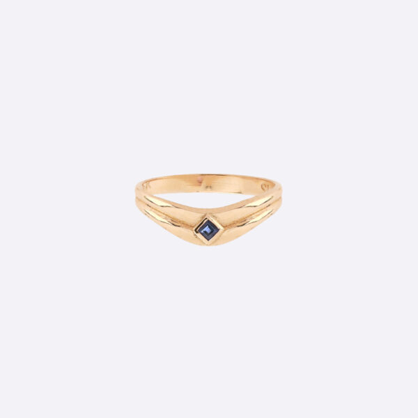 Sapphire Grace Top Ring